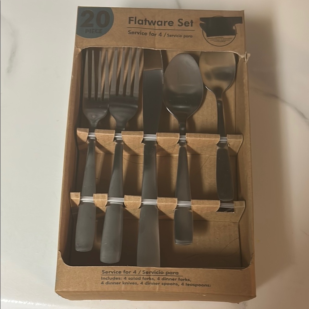 Silver Dining Flatware Set with Modern Design